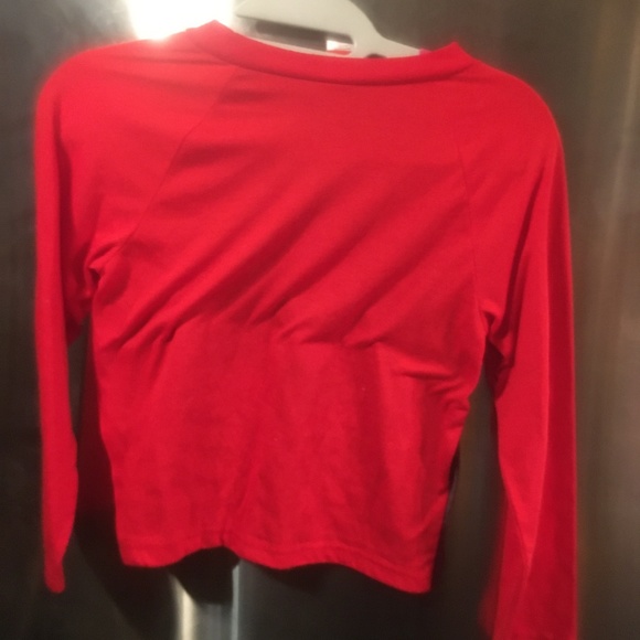 🎠🎄Tee-  $9 FIRM or buy two tees for a deal 5/$35* - Picture 4 of 4